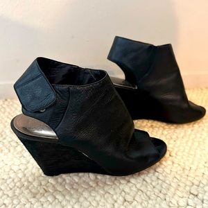 Vince Camino Wedge Heels 7.5